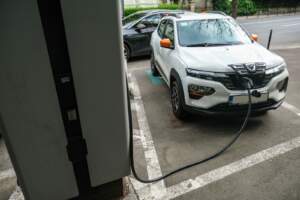 Încă 80 de stații de reîncărcare a maşinilor electrice în Brașov | MyTex.ro