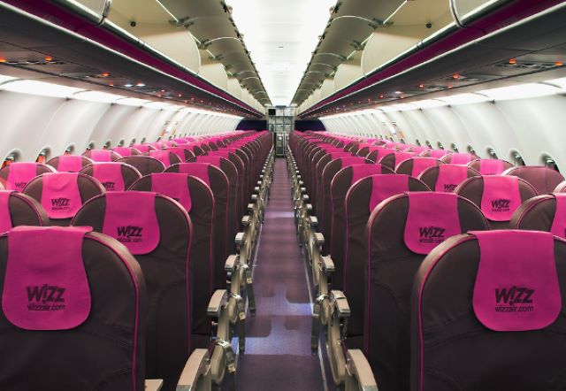 Au furat 260.000 de euro din avioane | MyTex.ro