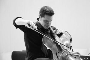 Concert cu două simfonii | MyTex.ro