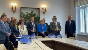 Adrian Veștea s-a înscris oficial în cursa pentru Consiliul Județean | MyTex.ro
