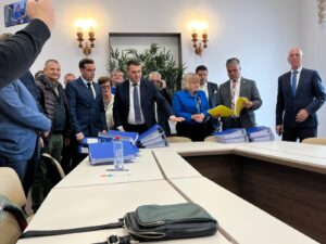 Adrian Veștea s-a înscris oficial în cursa pentru Consiliul Județean | MyTex.ro
