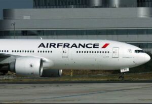 Aeroportul Brașov. Air France | MyTex.ro