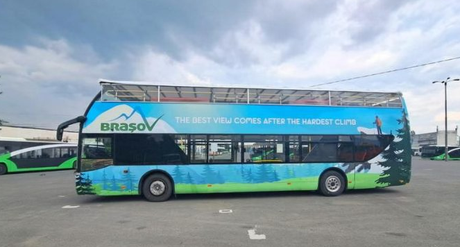Corona Brașov - parada victoriei cu autobuzul supraetajat / De la Patinoarul Olimpic, în Piața Sfatului 7 Corona Brașov - parada victoriei | MyTex.ro