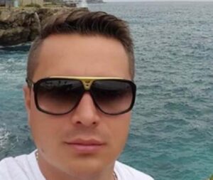 Șofer de Ferrari | MyTex.ro