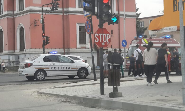 Pieton lovit de un autoturism, în județul Brașov 3 pieton | MyTex.ro