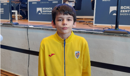 La 11 ani, un șahist brașovean a devenit cel mai tânăr candidat de maestru din România, cu un ELO 2192 / La Baden-Baden, și-a întâlnit idolul, pe Magnus Carlsen 5 La 11 ani | MyTex.ro