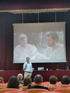 Sesiuni de formare pentru managerii si ghizii care lucrează pentru siturile istorice | MyTex.ro