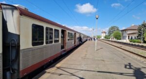 Elevi blocați trei ore în Gara Buda | MyTex.ro