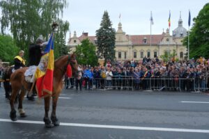 Glorie eternă eroilor neamului românesc | MyTex.ro