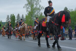 Glorie eternă eroilor neamului românesc | MyTex.ro