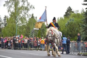 Glorie eternă eroilor neamului românesc | MyTex.ro