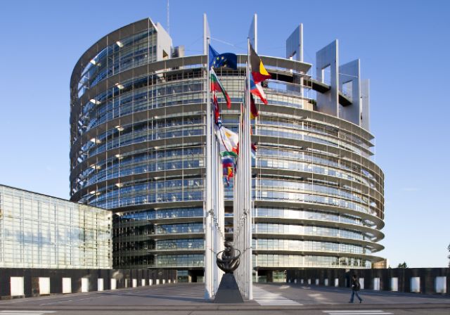 Care este salariul unui europarlamentar | MyTex.ro
