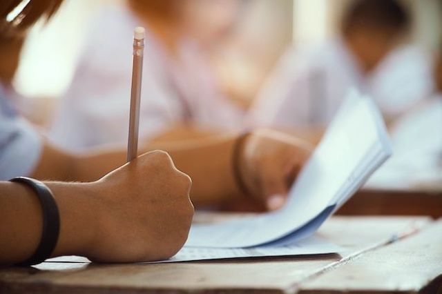 Broșura pentru admiterea la liceu 2024 a fost publicată și la Brașov 3 Broșura pentru admiterea la liceu 2024 a fost publicată și la Brașov | MyTex.ro