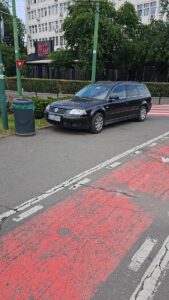 Fiecare parchează unde apucă | MyTex.ro