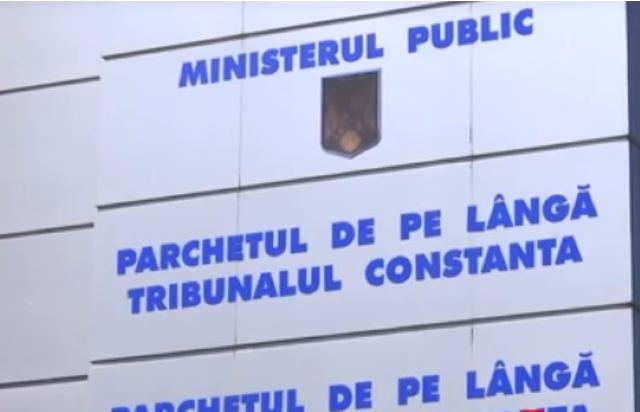 Asistenți medicali reținuți pentru mită 3 Asistenți medicali reținuți pentru mită | MyTex.ro