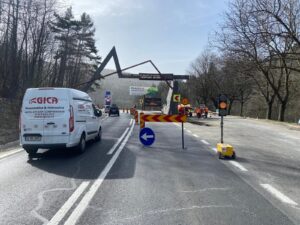 Portalurile de pe drumurile județului | MyTex.ro
