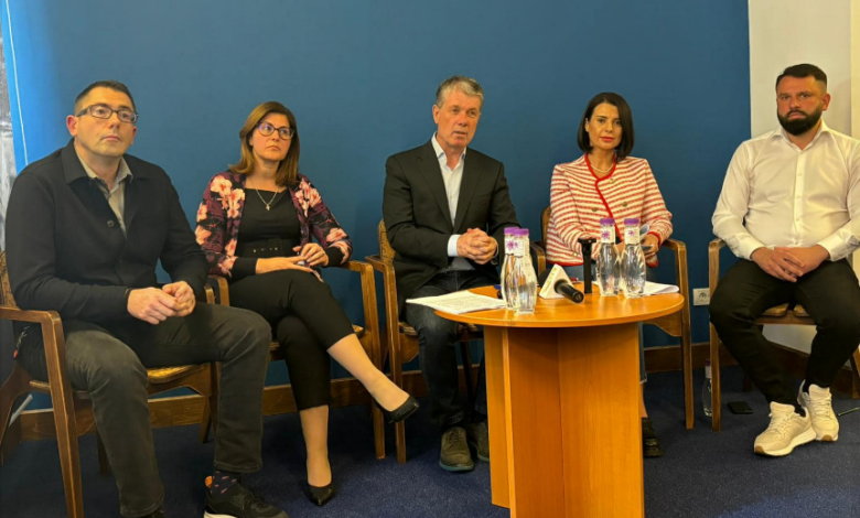 George Scripcaru și Alexandra Crivineanu i-au transmis lui Allen Coliban: „Brașovul nu este o trotinetă” 3 George Scripcaru și Alexandra Crivineanu | MyTex.ro