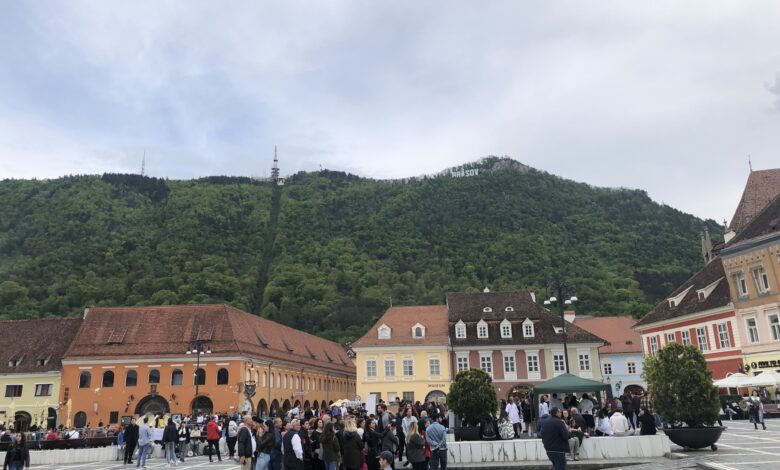 Brașovul, locul al doilea la turism în primele patru luni 3 Brașovul | MyTex.ro
