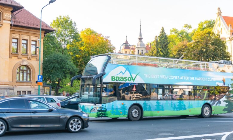 Autobuzul etajat va fi tras pe dreapta 3 Autobuzul etajat va fi tras pe dreapta | MyTex.ro