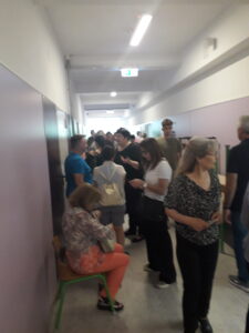 Cozi la secții de votare din Brașov | MyTex.ro