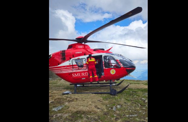 Turist cu insuficiență cardiacă, transportat cu elicopterul la Spitalul de Urgență Brașov 3 turist | MyTex.ro