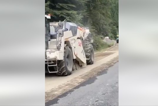 Circulați cu prudență pe DN73F! / Reciclare in-situ pentru asfaltare (video) 3 Circulați cu prudență pe DN73F | MyTex.ro