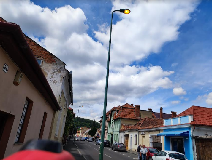 Lumina aprinsă în miezul zilei la Brașov 7 Lumina aprinsă în miezul zilei la Brașov | MyTex.ro