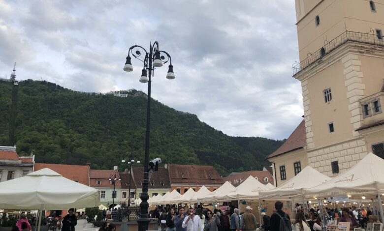 Târg care trebuia să aibă loc în Piața Sfatului din Brașov, reprogramat 3 Târg | MyTex.ro