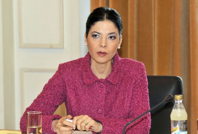Ana Birchall spune că a fost hărțuită de un profesor de la SNSPA | MyTex.ro