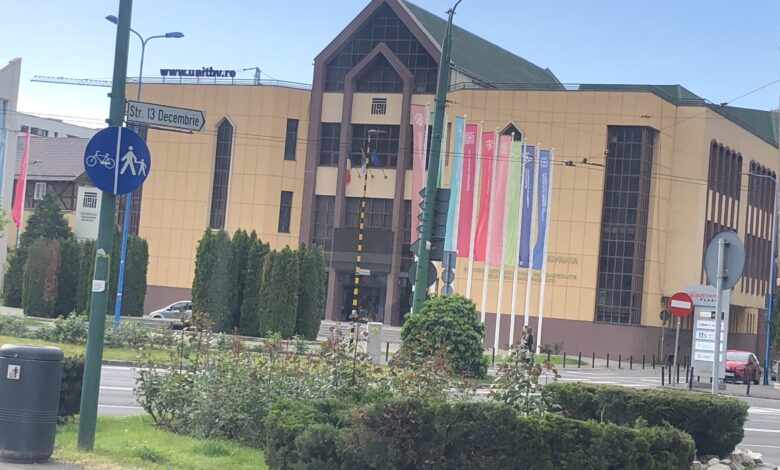 Val de candidați la Universitatea Transilvania din Brașov: Ingineria explodează cu creșteri de până la 44%, în timp ce IT-ul scade la jumătate 3 Braşov | MyTex.ro