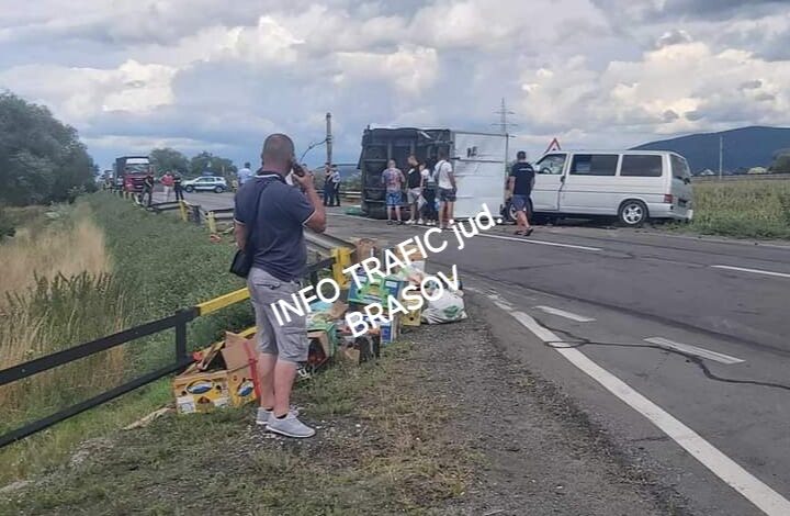 Ultima oră. Accident cu șase victime pe DN 11, în județul Brașov 3 Accident | MyTex.ro