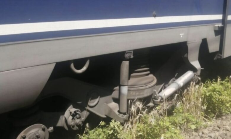S-a reluat circulația feroviară între stațiile Rupea și Racoș, după incidentul de sâmbătă (Brașov) 3 S-a reluat | MyTex.ro