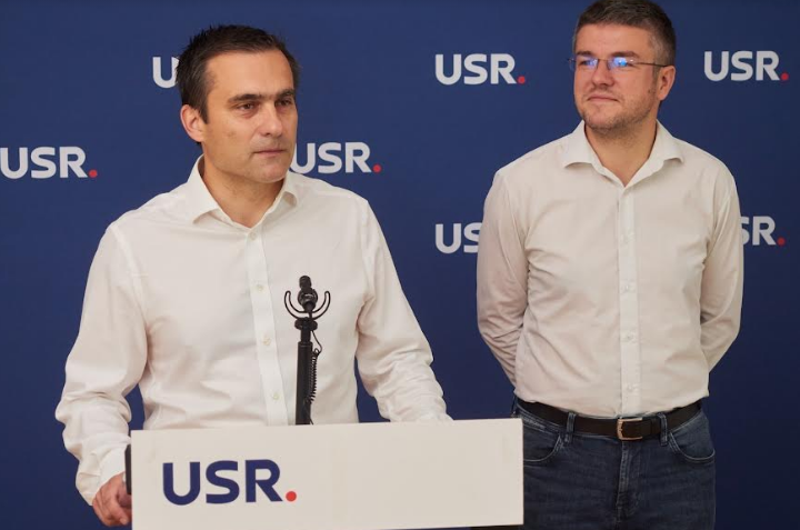 Liderii USR Brașov: „Ne asumăm misiunea să apărăm Brașovul și să construim rezistența alături de societatea civilă, având zero încredere în capacitatea PNL-PSD să guverneze la nivel local și județean” 7 | MyTex.ro