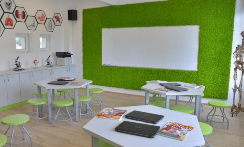 Noi dotări pentru învățământul brașovean | MyTex.ro
