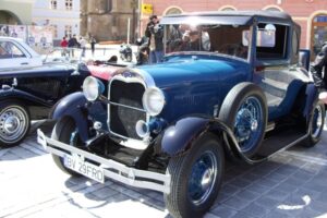 Paradă de mașini retro | MyTex.ro