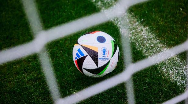 Istoria echipei de fotbal a României la Euro 3 Istoria | MyTex.ro