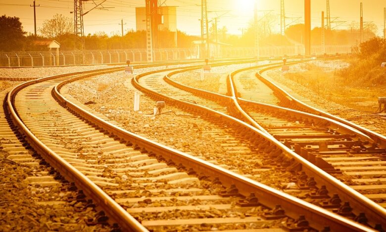 CFR reduce viteza trenurilor și cu 30 km/h din cauza Codului Roșu de caniculă 3 CFR | MyTex.ro