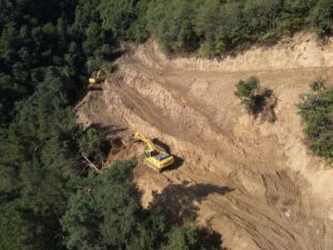 A doua zi de lucrări pe Valea Oltului | MyTex.ro