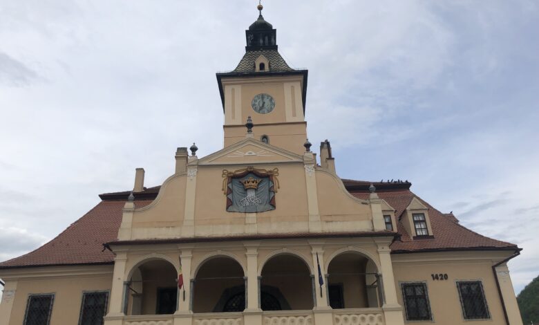 Intrarea liberă, astăzi, la Casa Sfatului 3 Intrarea liberă | MyTex.ro