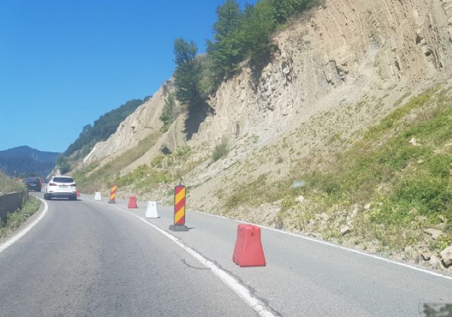 Un an de restricţii pe DN10 Buzău - Braşov 3 Un an de restricţii pe DN10 Buzău - Braşov | MyTex.ro
