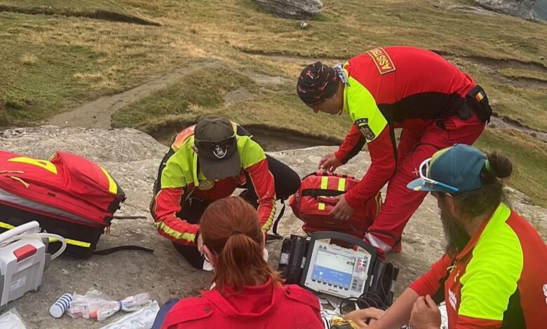 Turistă din Germania adusă cu elicopterul la UPU Brașov, după ce a căzut în cap, de pe o stâncă, în apropierea cabanei Babele 3 Turistă | MyTex.ro