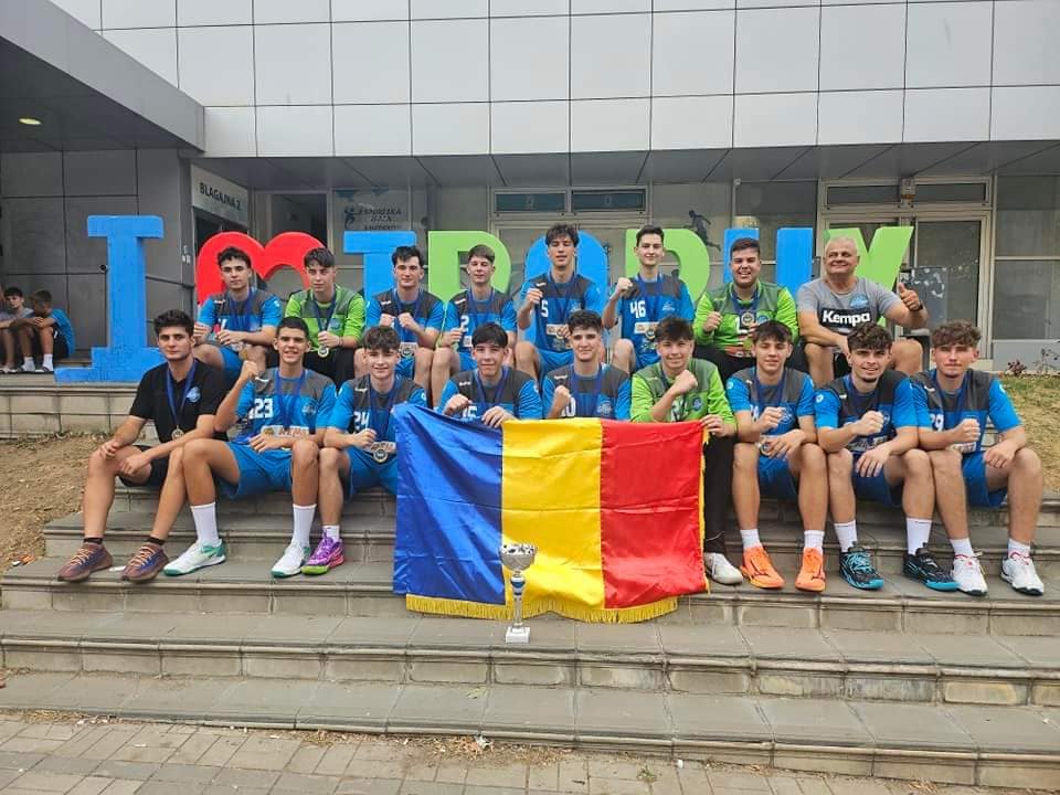 Handbal. Braşovul, pe podium la Trophy of Smederevo 7 Handbal | MyTex.ro