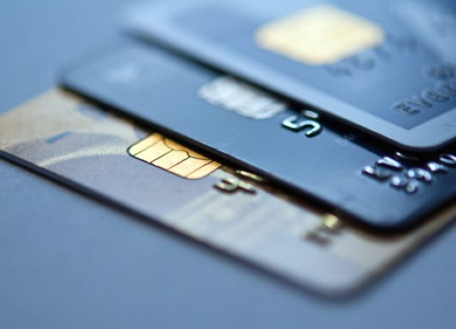 Peste o treime dintre români nu au card bancar 3 Peste o treime dintre români nu au card bancar | MyTex.ro