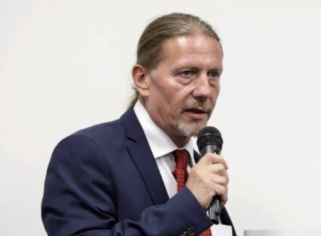 S-a stins din viaţă fostul jurnalist Matei Vîrtosu 3 S-a stins din viaţă fostul jurnalist Matei Vîrtosu | MyTex.ro