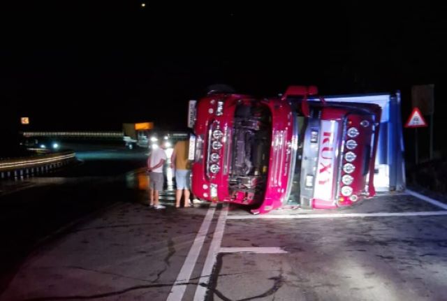 Trafic reluat pe DN1 după un blocaj de peste 6 ore 3 Trafic reluat pe DN1 după un blocaj de peste 6 ore | MyTex.ro