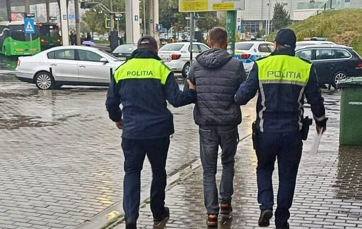 Urmărit național, depistat de polițiști de la Transporturi Brașov 3 Urmărit | MyTex.ro