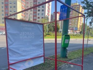 Încă un cort PSD a fost vandalizat în Brașov | MyTex.ro