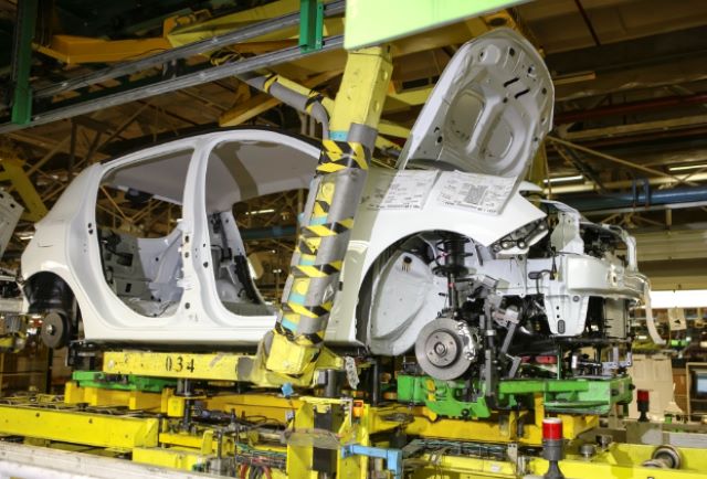 Dacia începe programul de concedieri voluntare | MyTex.ro