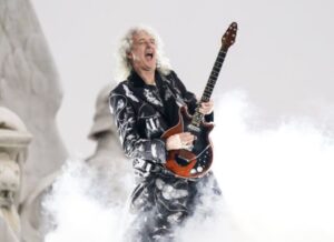 Chitaristul Brian May de la Queen a suferit un AVC | MyTex.ro