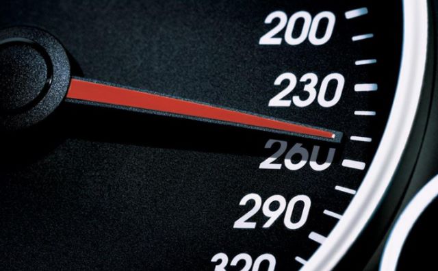 Vitezoman prins cu 238 km/h | MyTex.ro